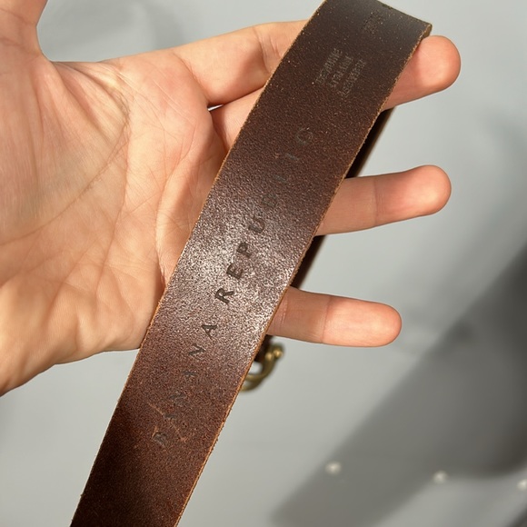 Banana Republic Women’s Italian Leather Brass Buckle Western Belt size 34 - Picture 8 of 16